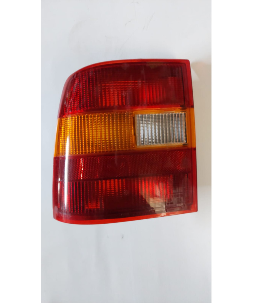 GRUPPO OTTICO FANALE POSTERIORE SINISTRO  SX VECTRA 1988-1995