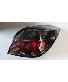 GRUPPO OTTICO FANALE POSTERIORE DESTRO DX ASTRA H GTC 3 PORTE 2005- 2010