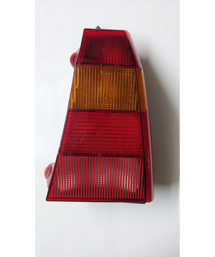 GRUPPO OTTICO FANALE POSTERIORE DESTRO   DX AX 1991- 1999