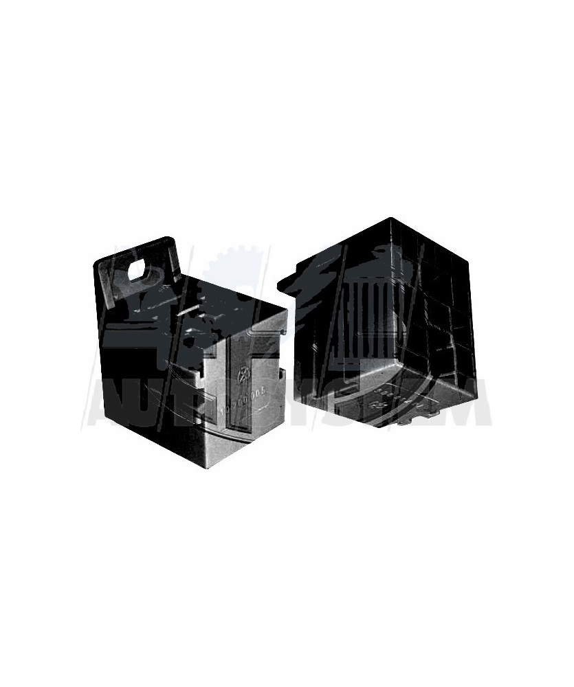 PLUG HOUSING