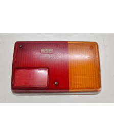 PLASTICA FANALE POSTRERIORE PEUT 104
